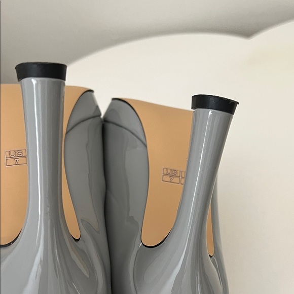 Chic Gray Women's Heels - Picture 8 of 11